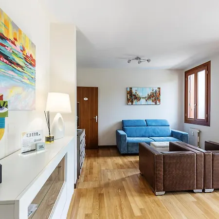 Vera Luxury * Σιρμιόνε